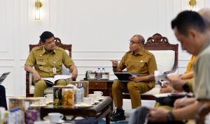 Gubsu pimpin Rapat pembangunan RS Internasional (1).jpg