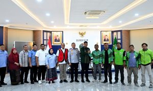 1806276_GUBSU_TERIMA_PENGURUS_OJOL_01.jpg