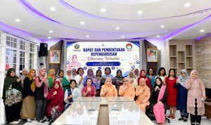 Foto Pembentukan Pengurus DWP Diskominfo Sumut (17).JPG