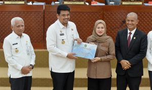 Gubsu penjelasan Ranperda APBD Provsu 2025 (5).jpg